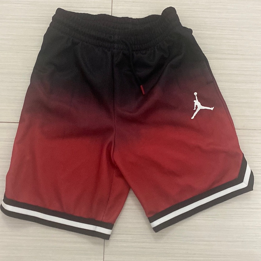 Black/ red jordan shorts